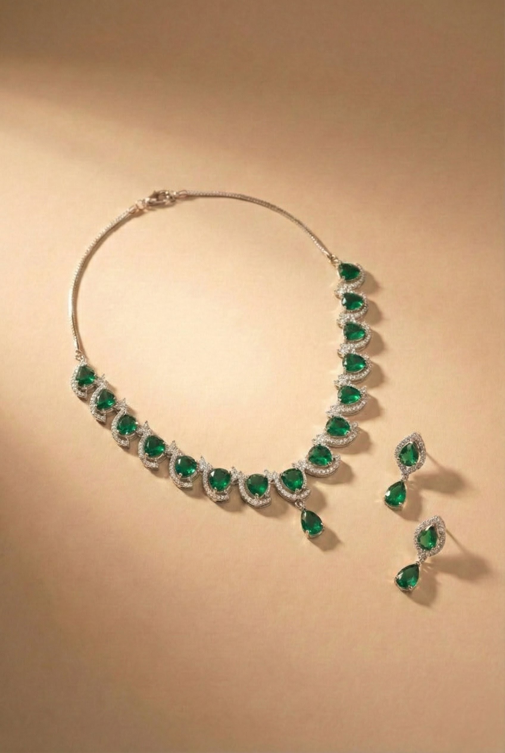 Pear-Cut Teardrop Halo Jewelry Set (Green)