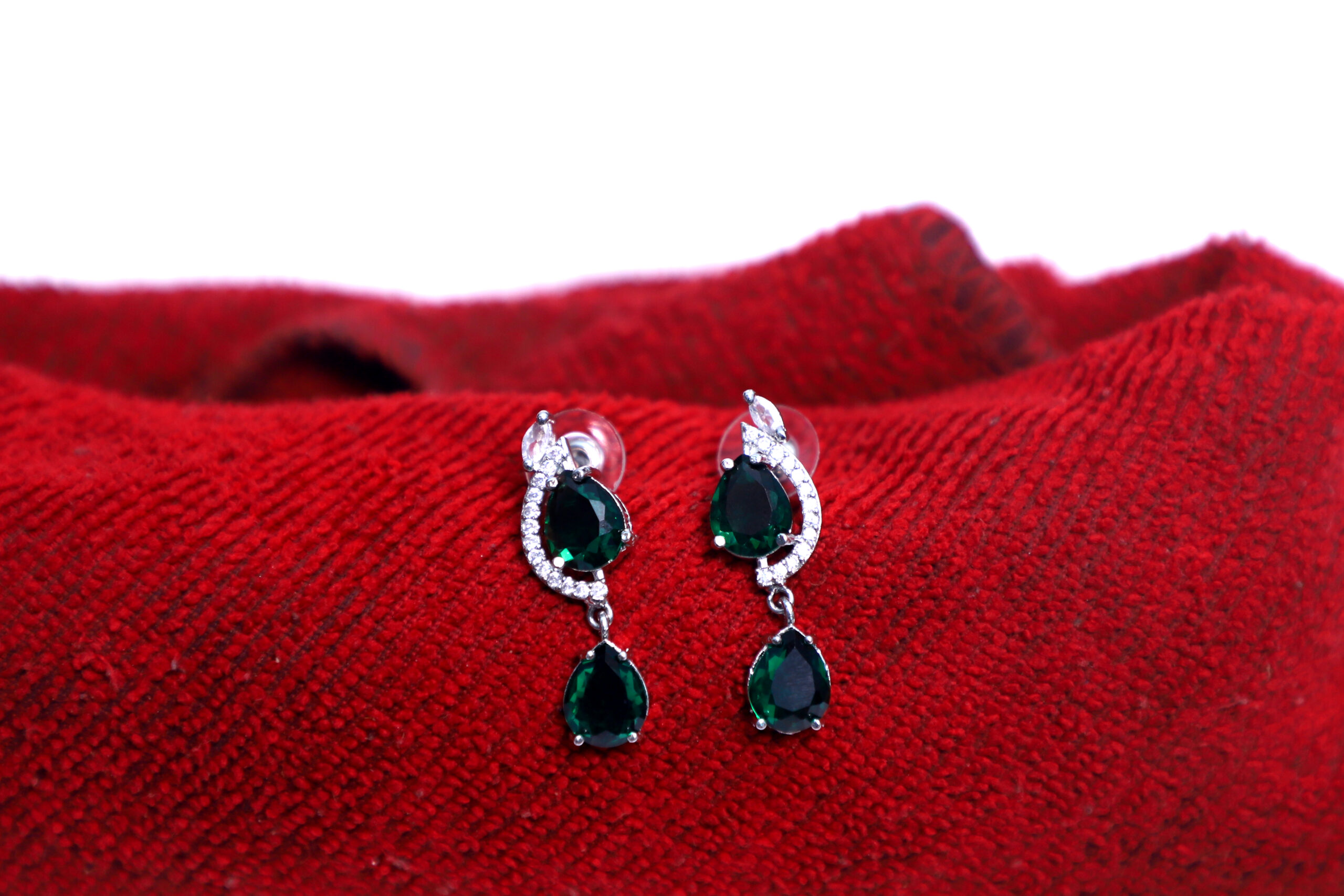 Pear-Cut Teardrop Halo Jewelry Set (Green) - Image 3