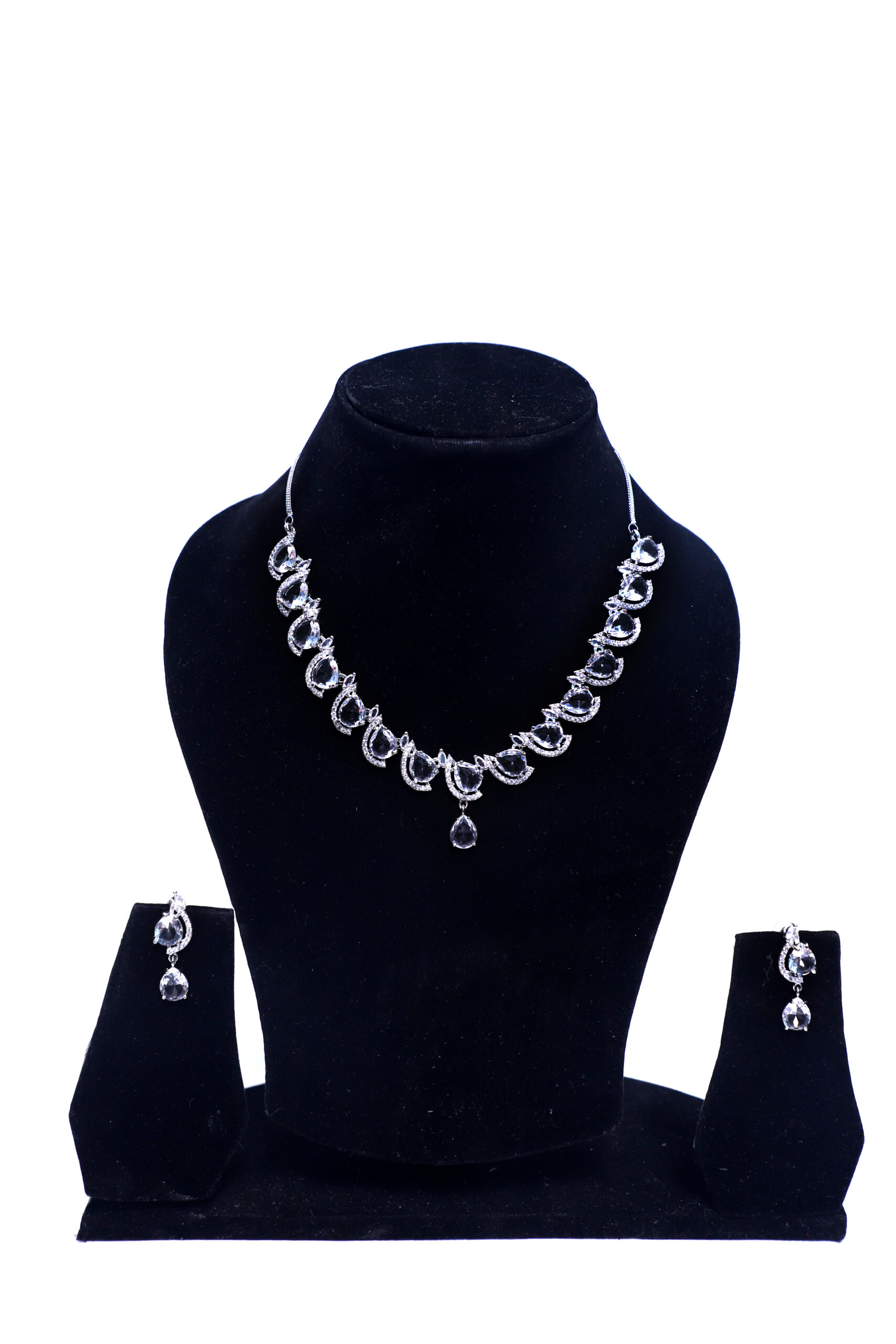 Pear-Cut Teardrop Halo Jewelry Set (Green) - Image 2