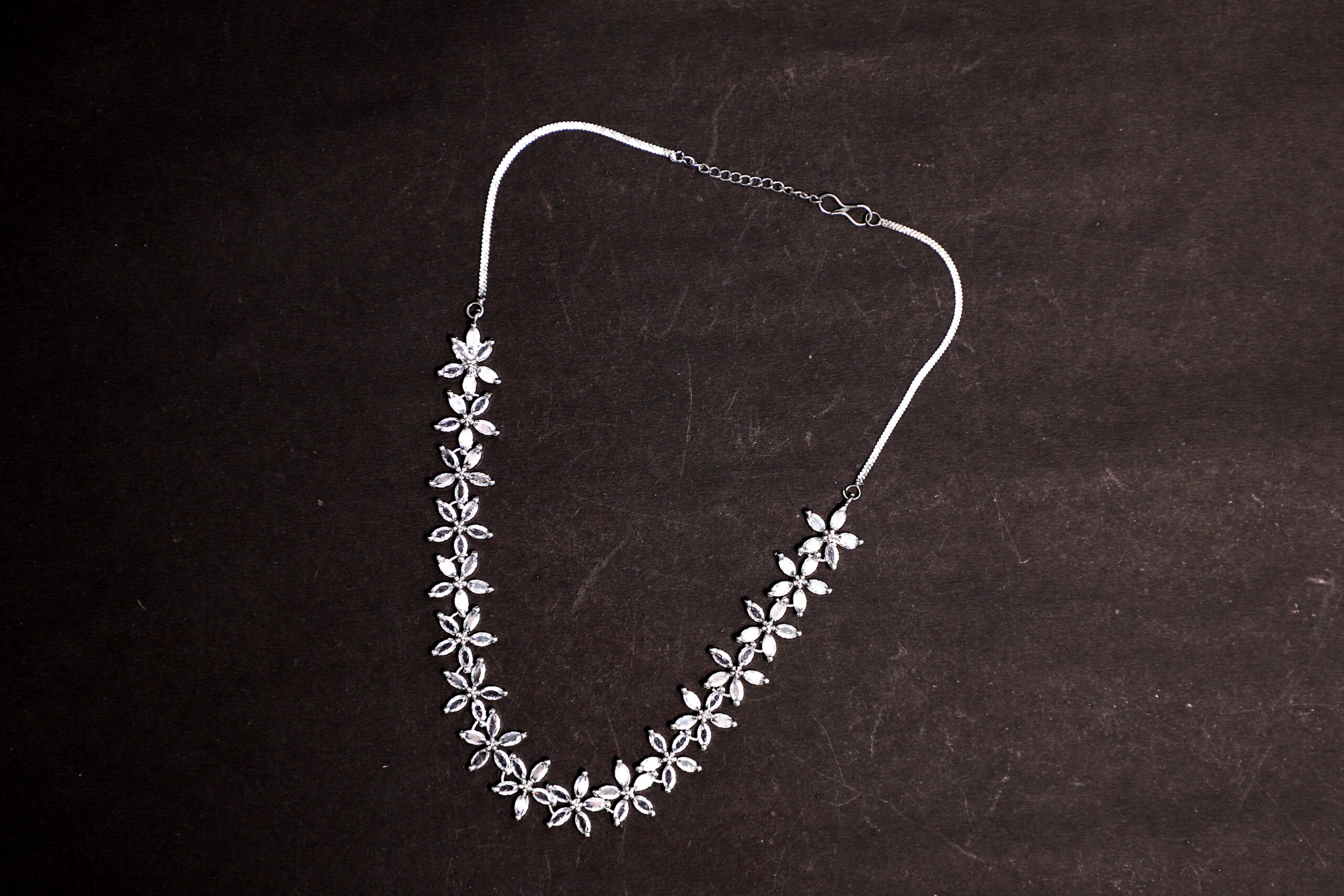 Lustra floral crystal necklace and earring set (Silver) - Image 3